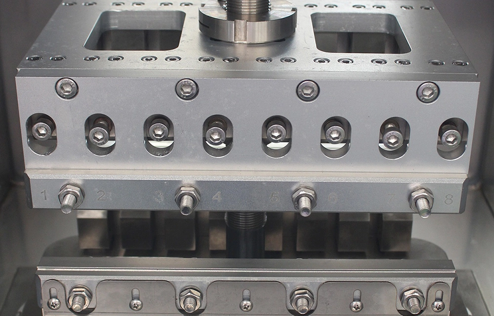 高低溫橡膠伸張疲勞試驗機 (GT-7011-DLED)