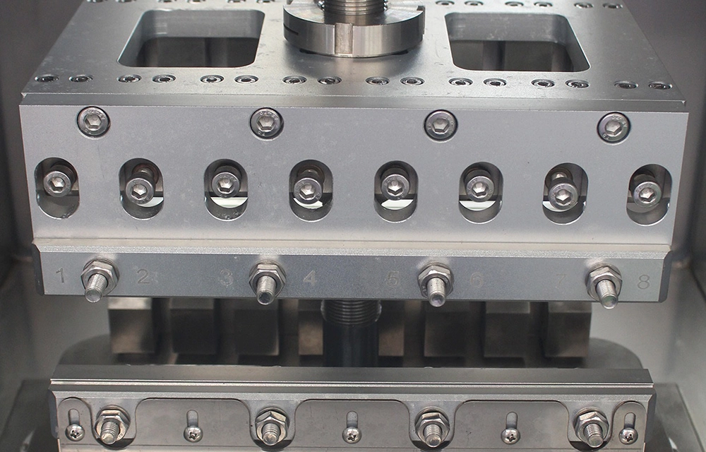 高低溫橡膠伸張疲勞試驗機 (GT-7011-DLLM)